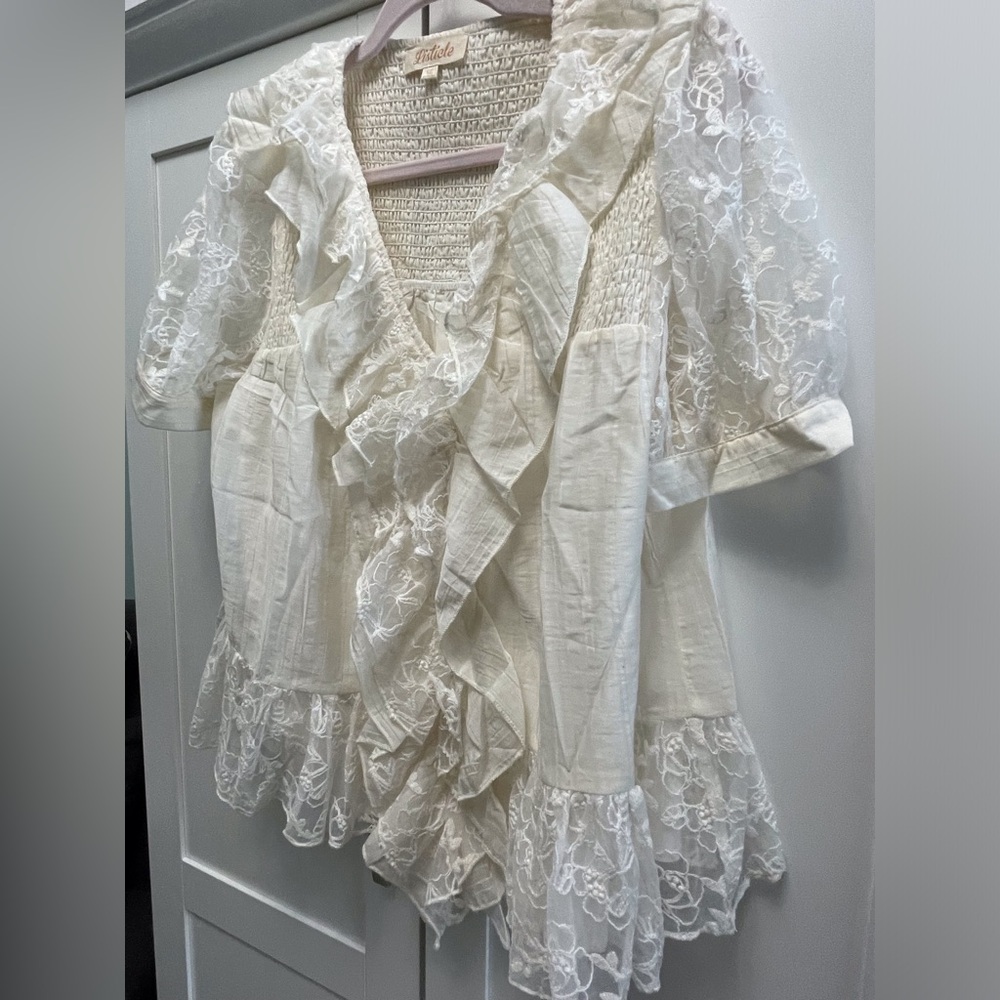 Elegant Lace Ruffle Top - Cream - Picture 2 of 11